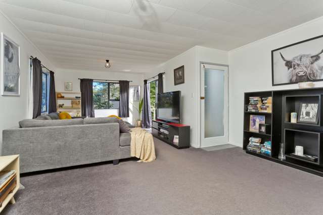 1/16 Leiden Place Totara Vale_4