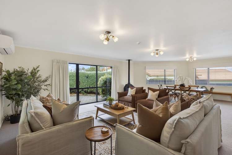 15 Sandel Rise Merrilands_11