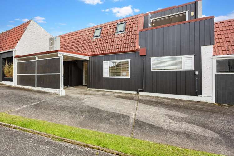 2/19 Seaview Avenue Northcote_23