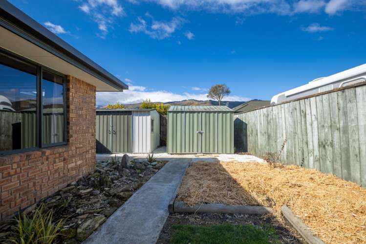 18 Otia Drive Richmond_12