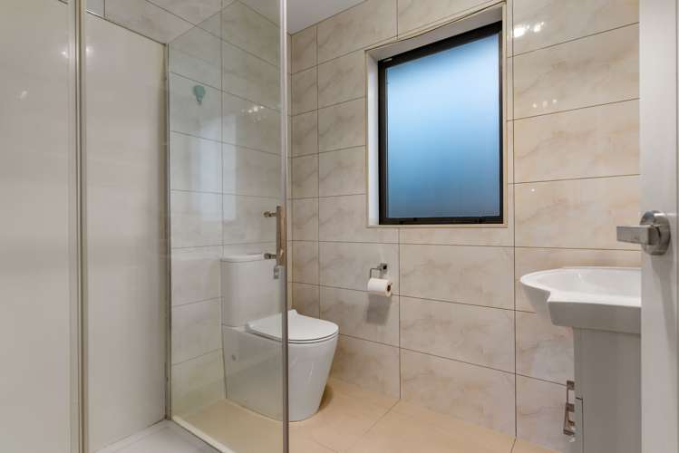 3a Crompton Road Massey_12