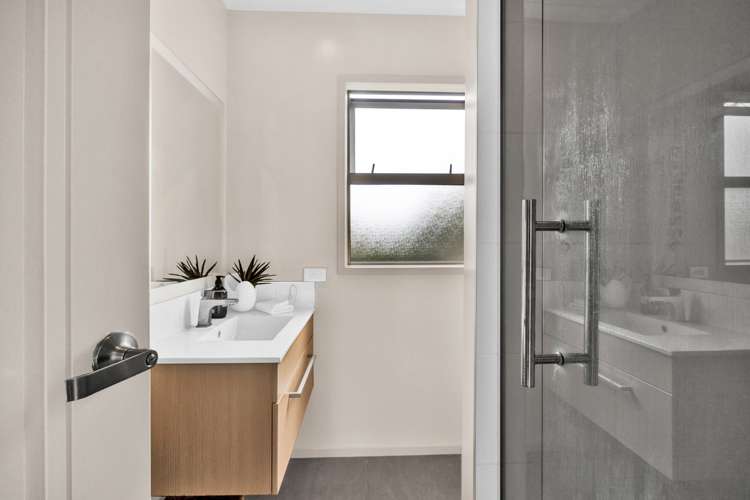 72e Wairau Road Oakura_11