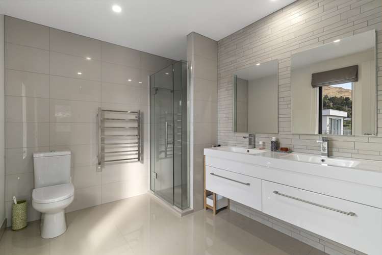 560 Peninsula Road Kelvin Heights_9