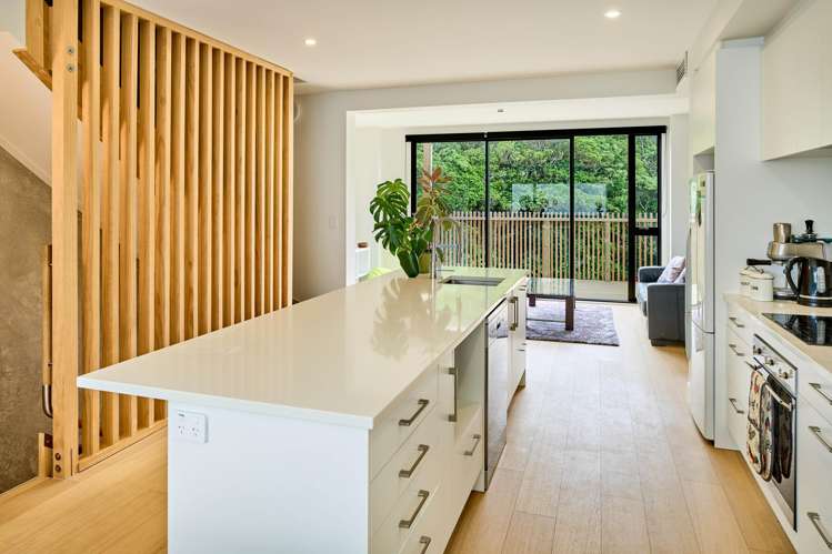 3 and 10 / 6 Makara Road Karori_4