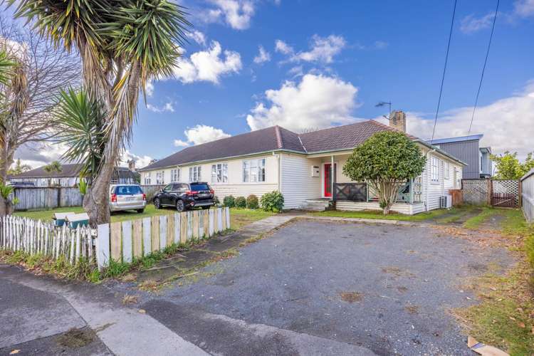 92 & 94 Peachgrove Road Hamilton East_18
