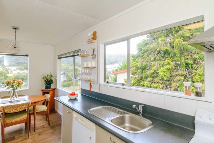 20 Mataura Grove Wainuiomata_5