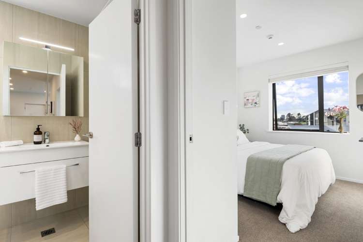 201/10 Awataha Drive Northcote_12