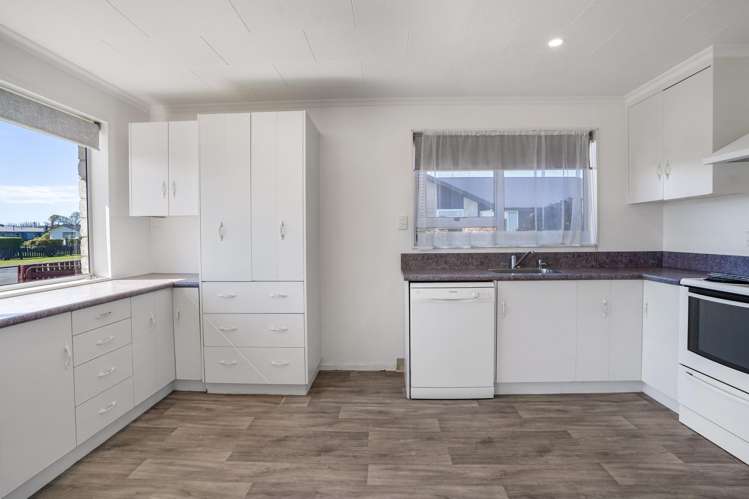 35 Dejoux Road Winton_4