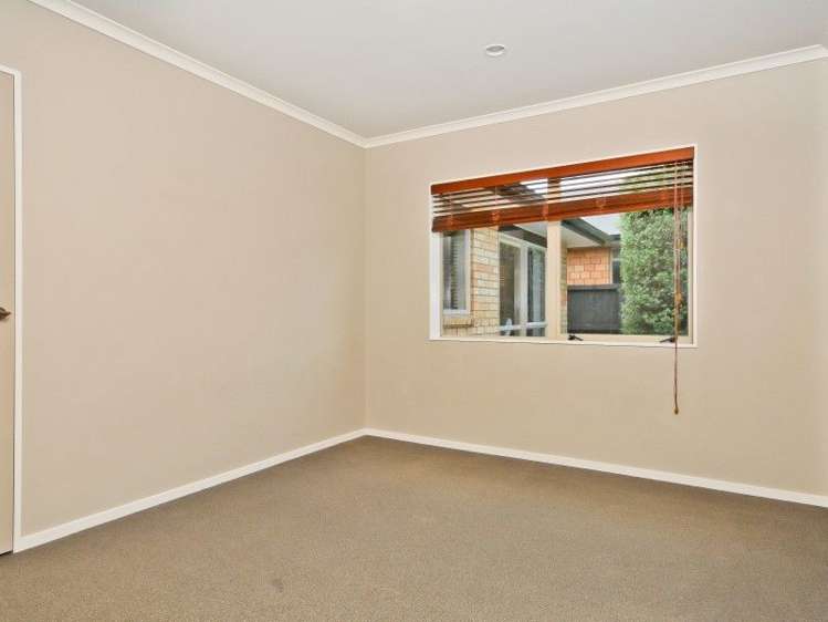 91 Farnborough Drive Grandview Heights_12