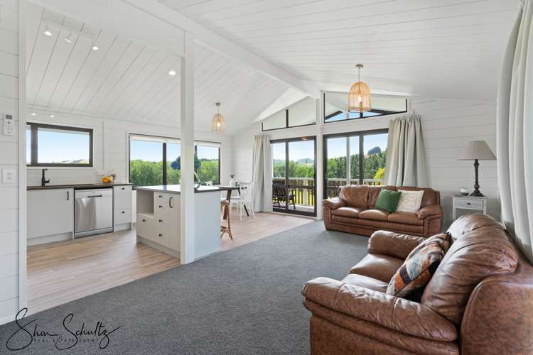 4 Skelton Crescent Paparoa_10