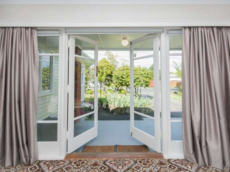 201 Caroline Place Mayfair_7