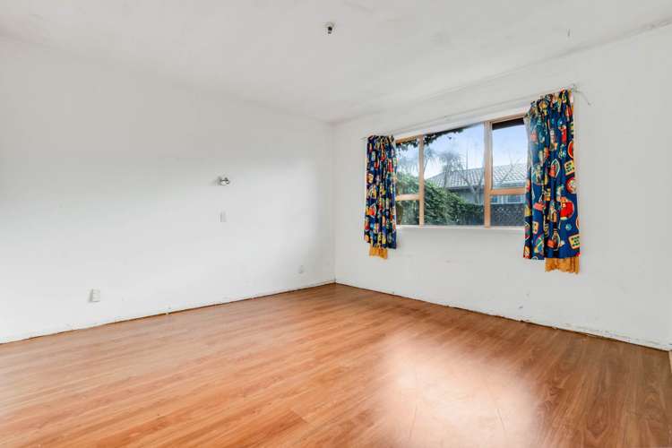 2/11 Latham Avenue Pakuranga_7