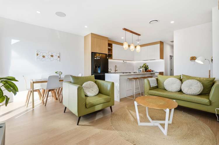 86 Joseph Street Flat Bush_12