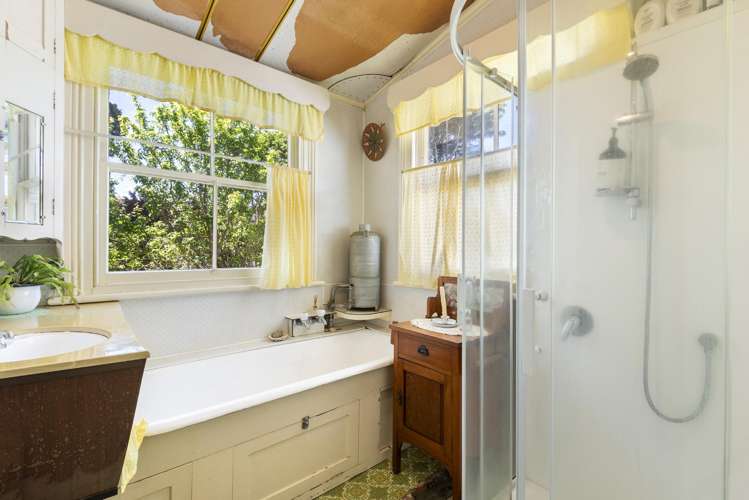 28 Queens Parade Devonport_11