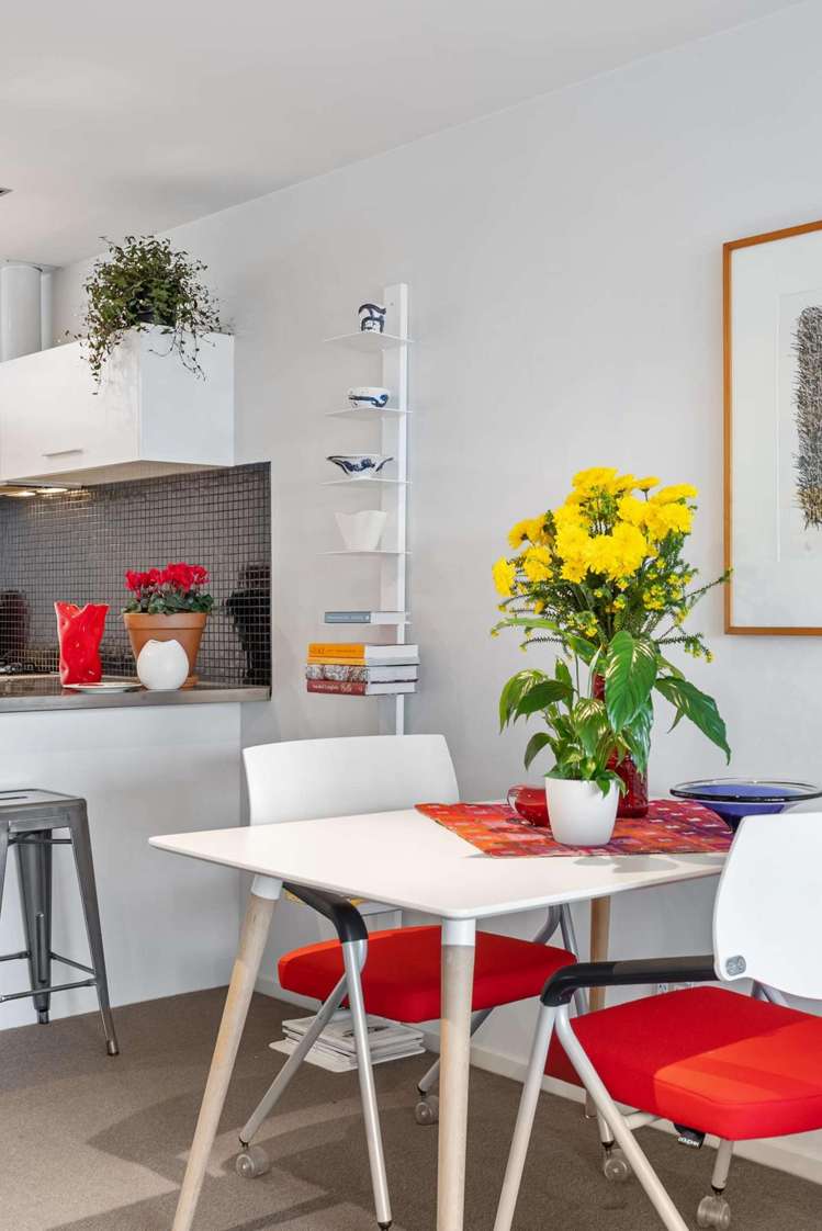 6V/435 New North Road Kingsland_10