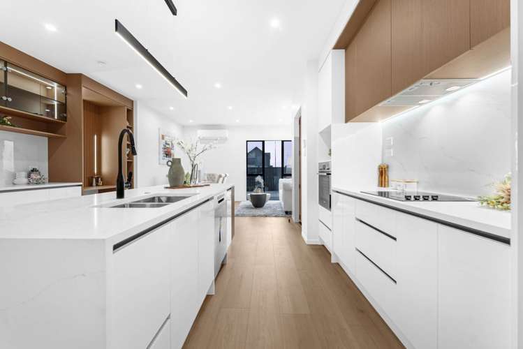 15 Karaka Village Parade Karaka_7