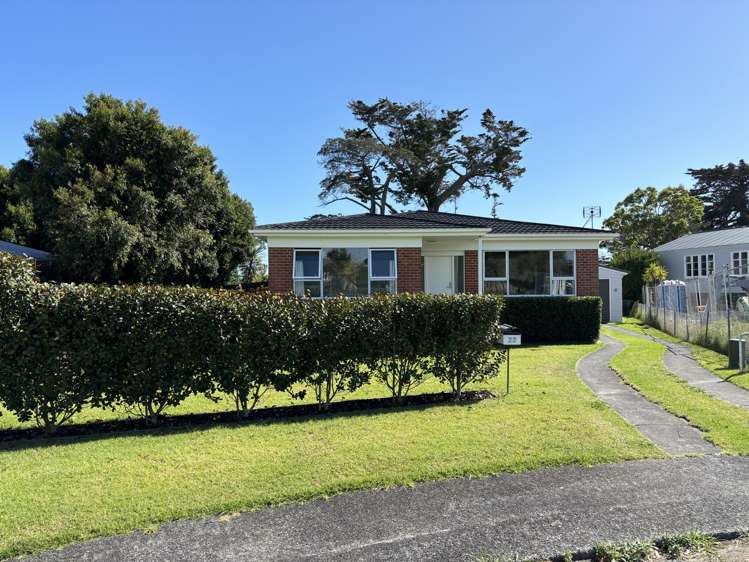 22 Clinton Avenue Te Atatu Peninsula_11