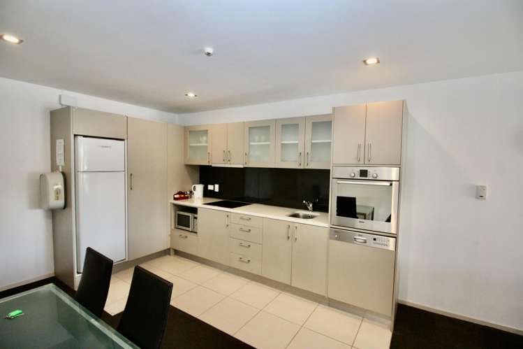 1B/8 The Esplanade Whitianga_8