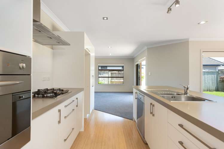 29 Paradise Place Matua_12