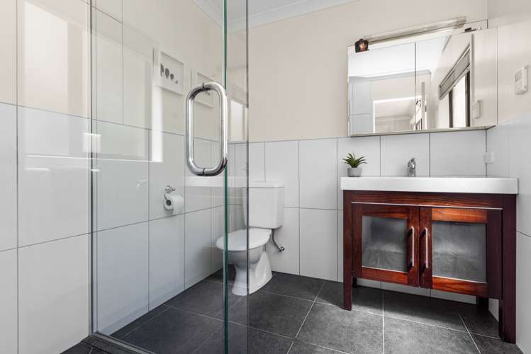 2/11 Te Aute Road Havelock North_14