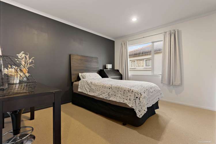 2 Mandival Avenue Flat Bush_15