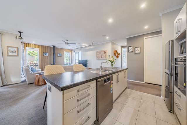 27 Percy Kinsman Crescent Riverstone Terraces_3