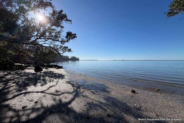 82 Kauri Point Road Laingholm_1