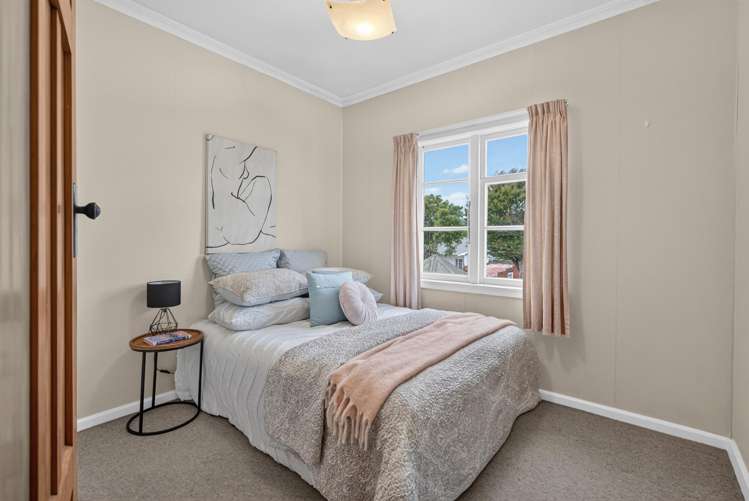 22A Ludlam Crescent Woburn_11