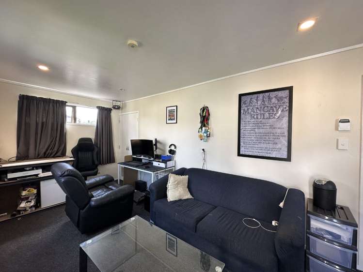125 Solar Road Glen Eden_18