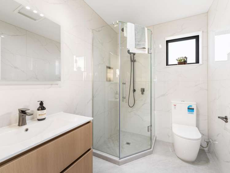 46a & 46b Woodford Avenue Henderson_40