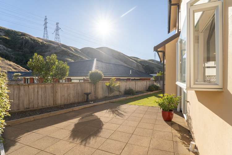 2 Sandybrow Churton Park_18