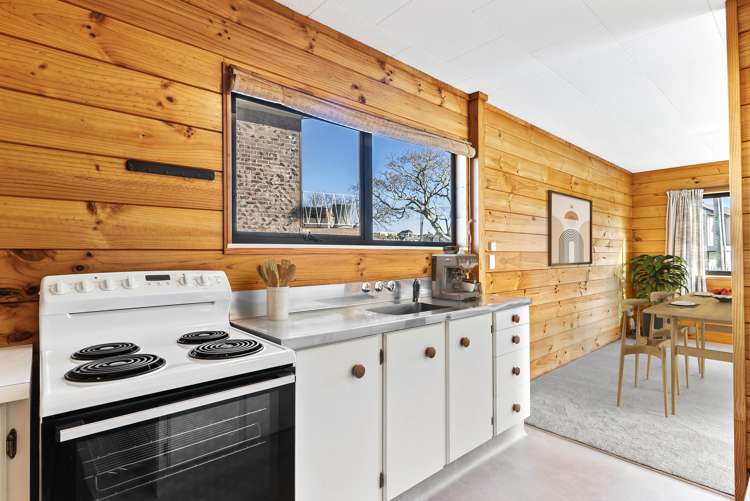 10 Eastern Beach Road Eastern Beach_8