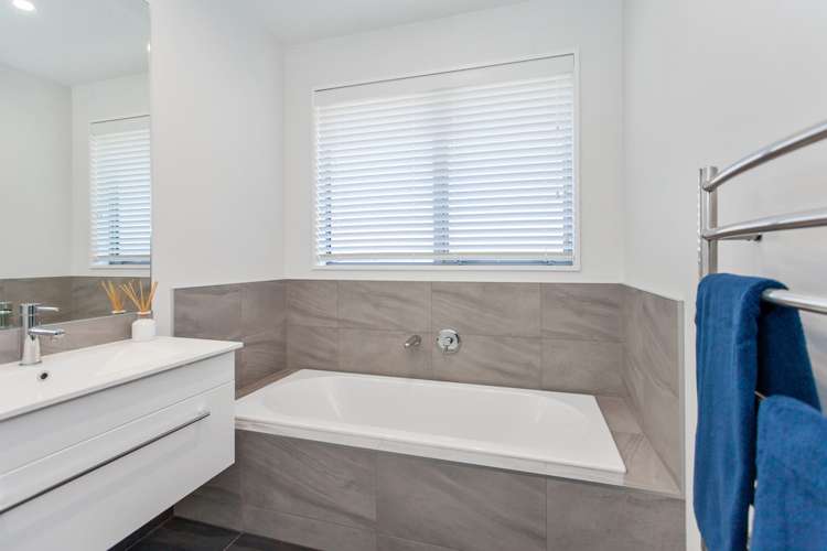 6 Colt Place Wigram_11