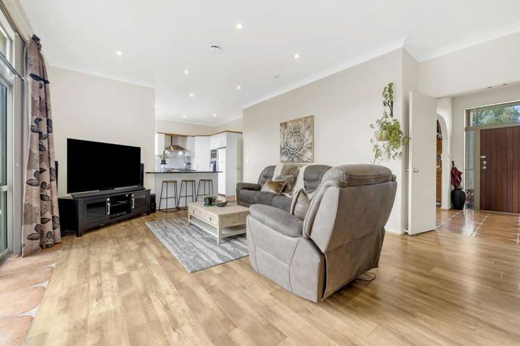 11 Ballydonegan Rise East Tamaki_11