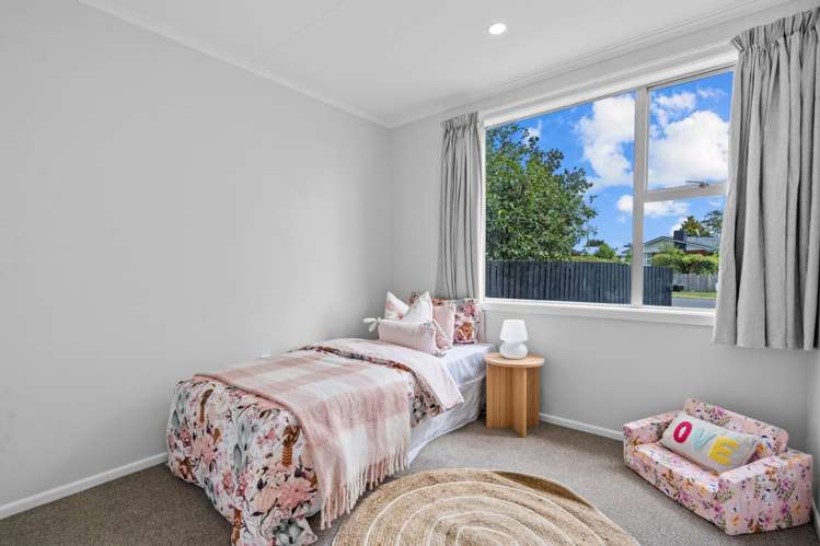 16 Rhonda Avenue Deanwell_17