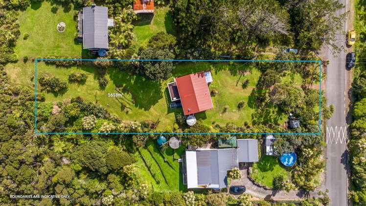 13 Te Ahuahu Road Piha_16