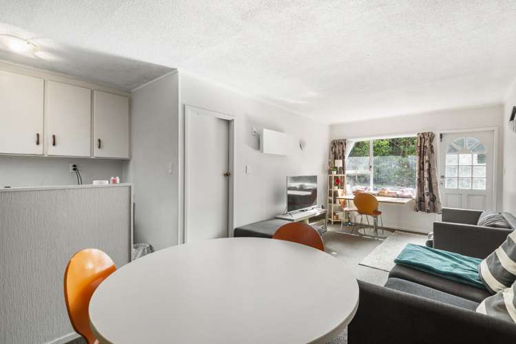 9/5 Orakei Road Remuera_11