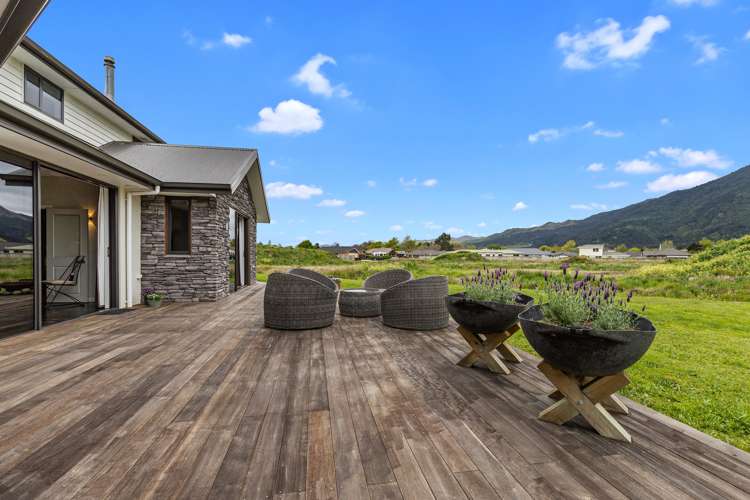 8 Mountain View Road Te Aroha_24