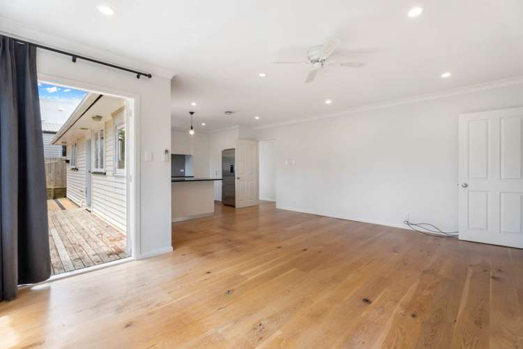 2a Pinewood Street Avondale_24