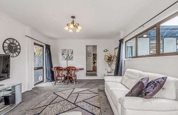 18 Godwin Crescent College Estate_14