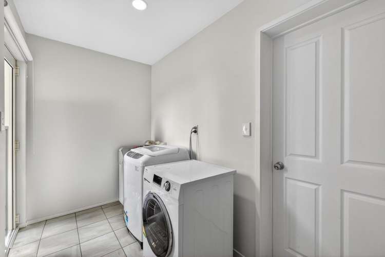 1A/45 Marine Parade Mt Maunganui_26