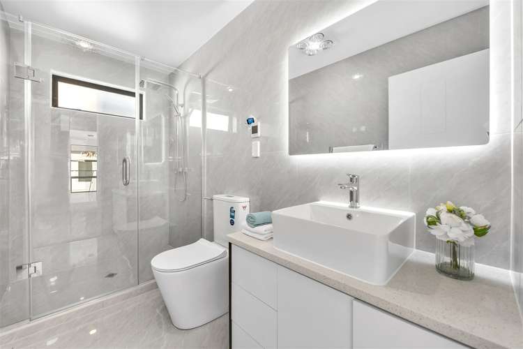 13 Tullymore Drive Flat Bush_22