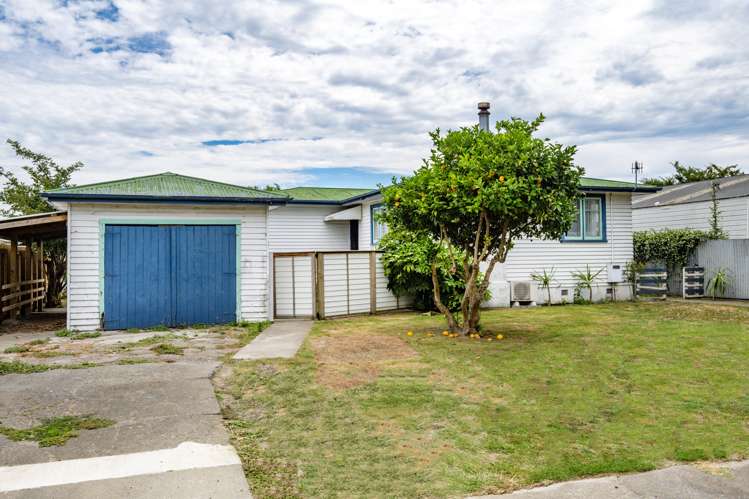 1215 Norfolk Crescent Mayfair_18