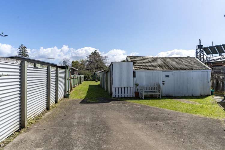 200 High Street South Carterton_18