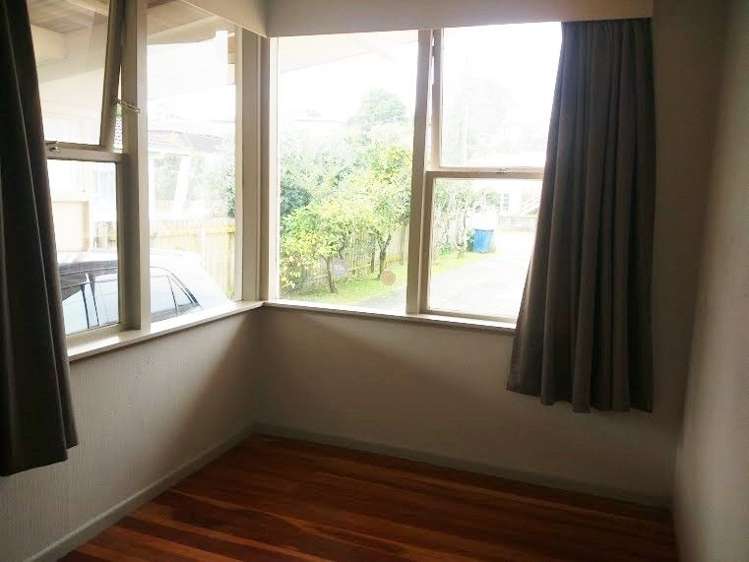 99 Vodanovich Road Te Atatu South_7