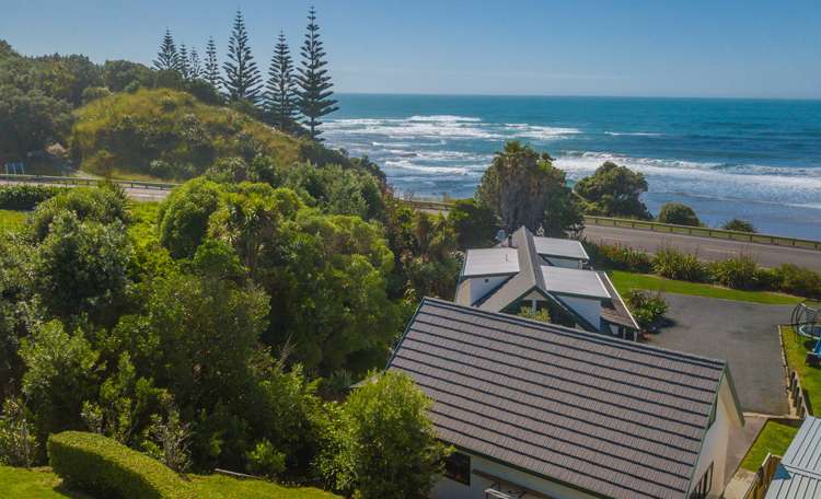 15 Sirrah Street Okitu_1