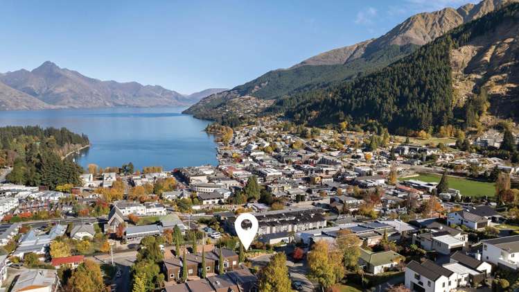 41 Hallenstein Street Queenstown_10