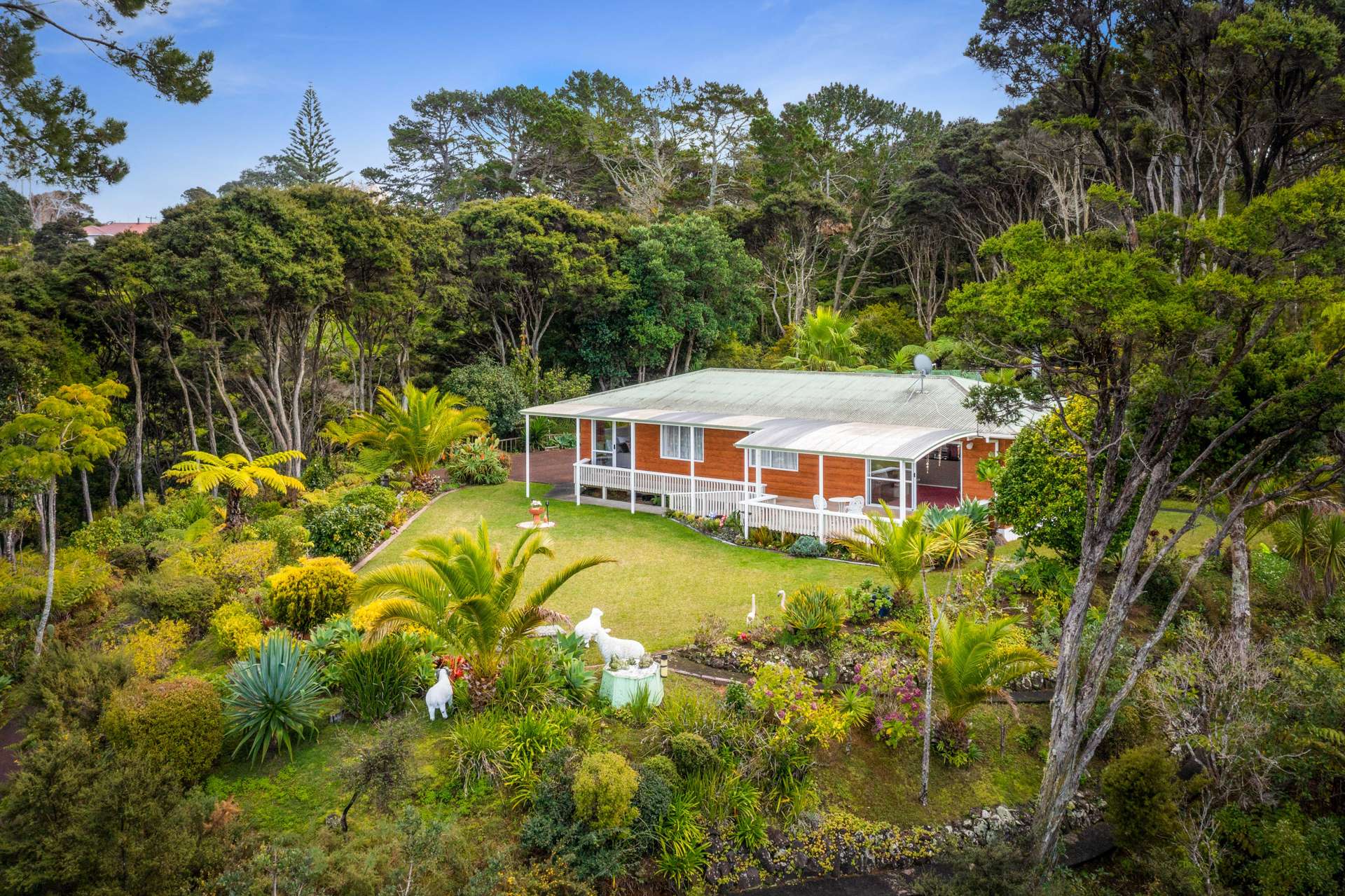 253 Laingholm Drive Titirangi_0