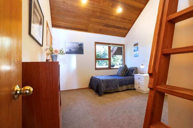 11a Longfellow Parade Glen Eden_18