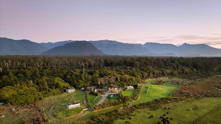 4/11294 State Highway Haast_34